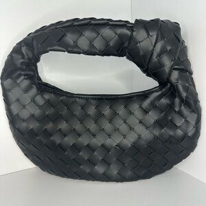 Bags black. Size medium